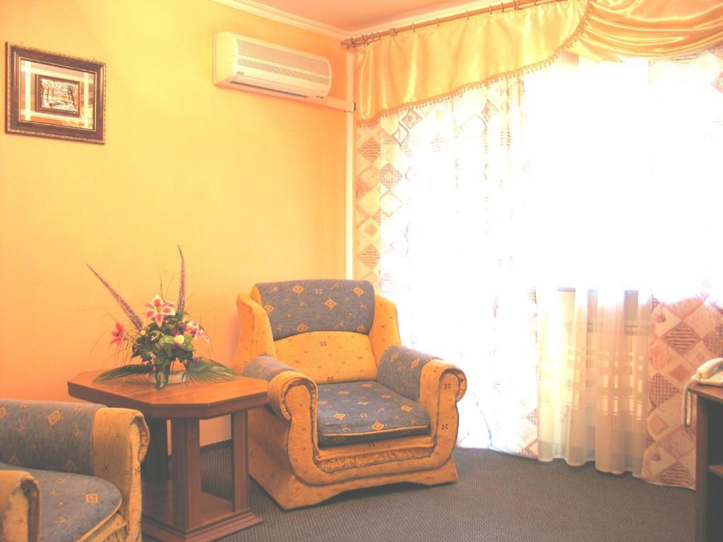 Duet Hotel Uzhhorod Quarto foto